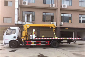 朔城附近汽车轮胎更换